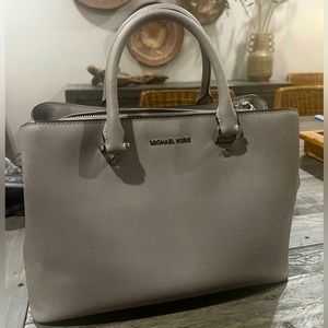 Micheal Kors grey leather tote